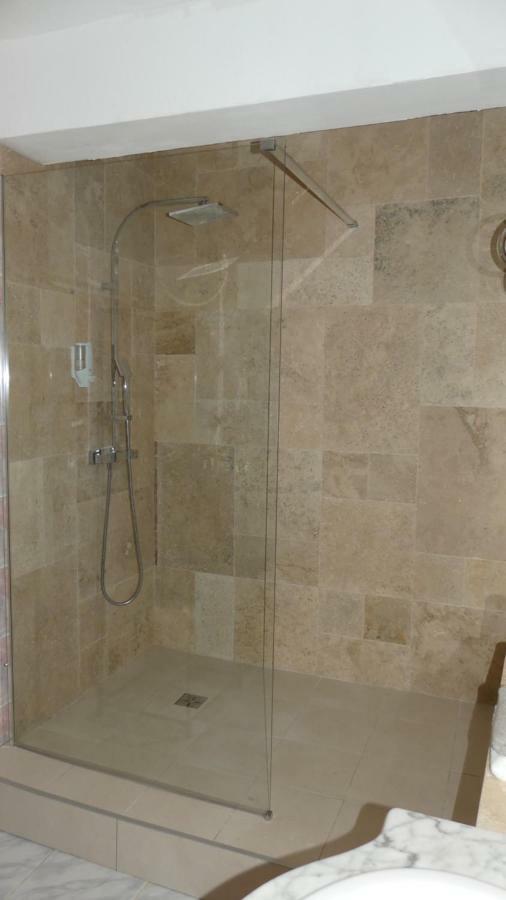 Double Room with Private Bathroom,1348369214:JPEG